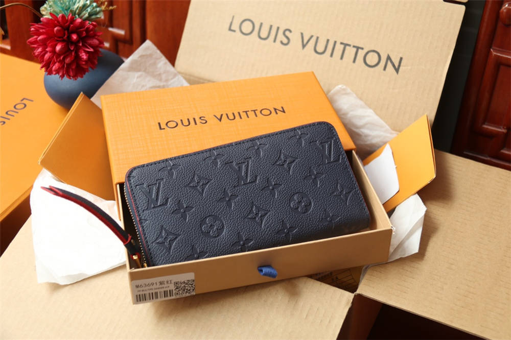 Louis Vuitton wallet Zippy  M60571   2025 new 